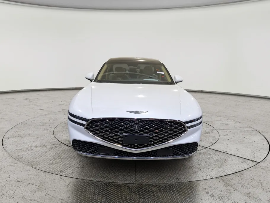 جينيسيس G90 Royal 2025 