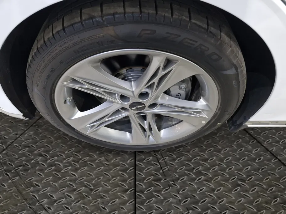 جينيسيس G90 Royal 2025 