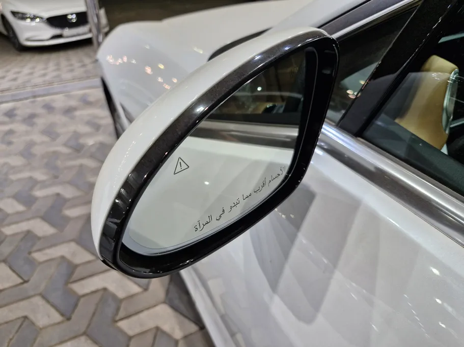 جينيسيس G90 Royal 2025 