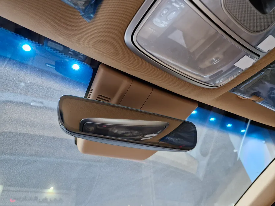 جينيسيس G90 Royal 2025 