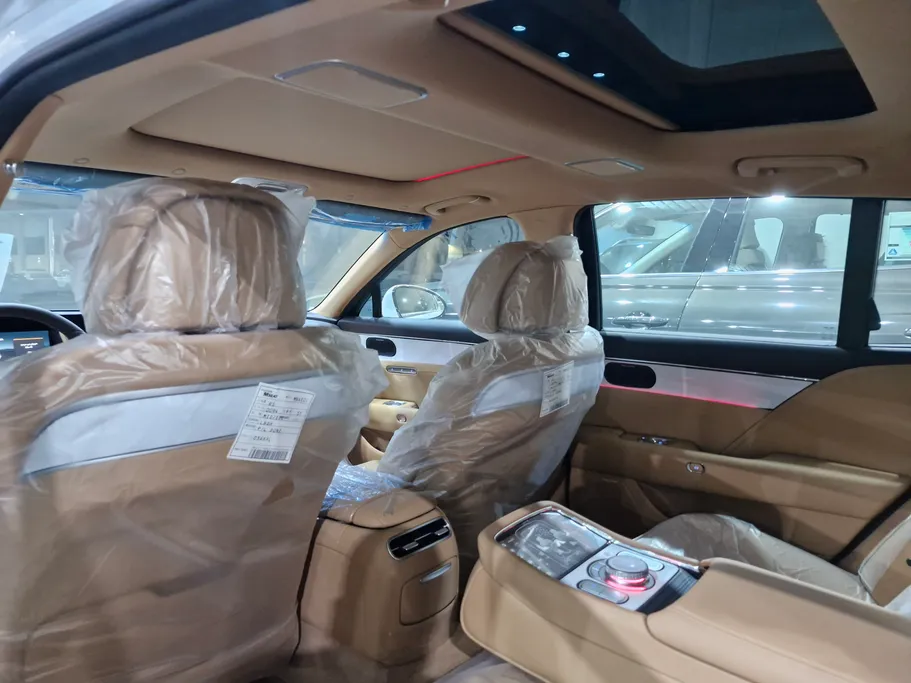 جينيسيس G90 Royal 2025 