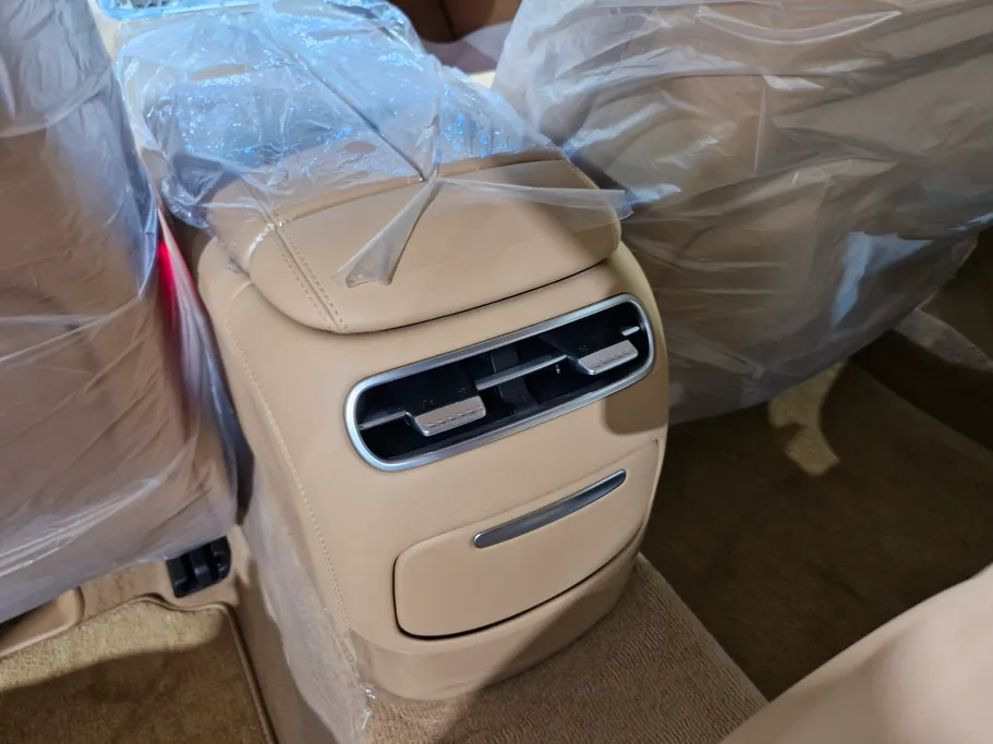 جينيسيس G90 Royal 2025 