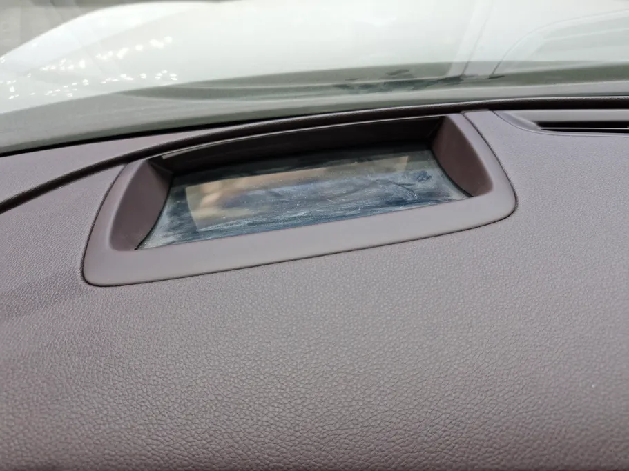 جينيسيس G90 Royal 2025 