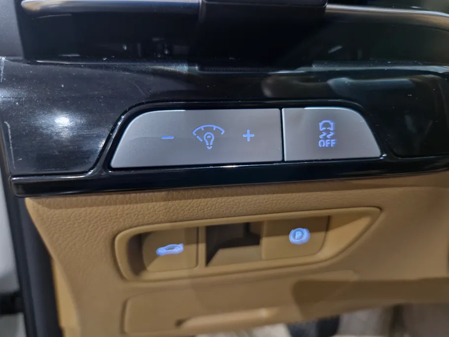 2025 Genesis G80 PRESTIGE 