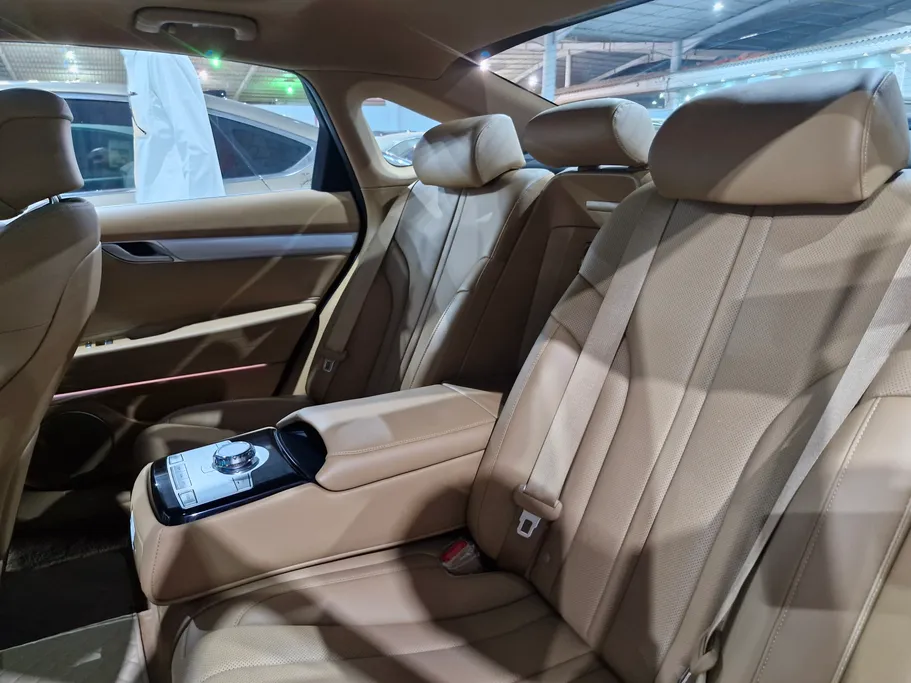 2025 Genesis G80 PRESTIGE 