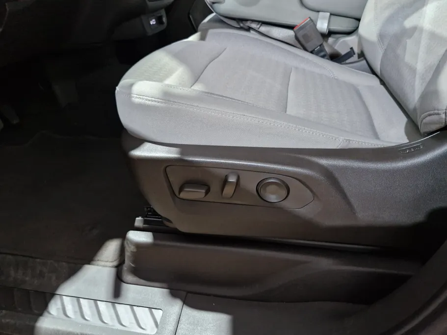 2023 Chevrolet Suburban LS 