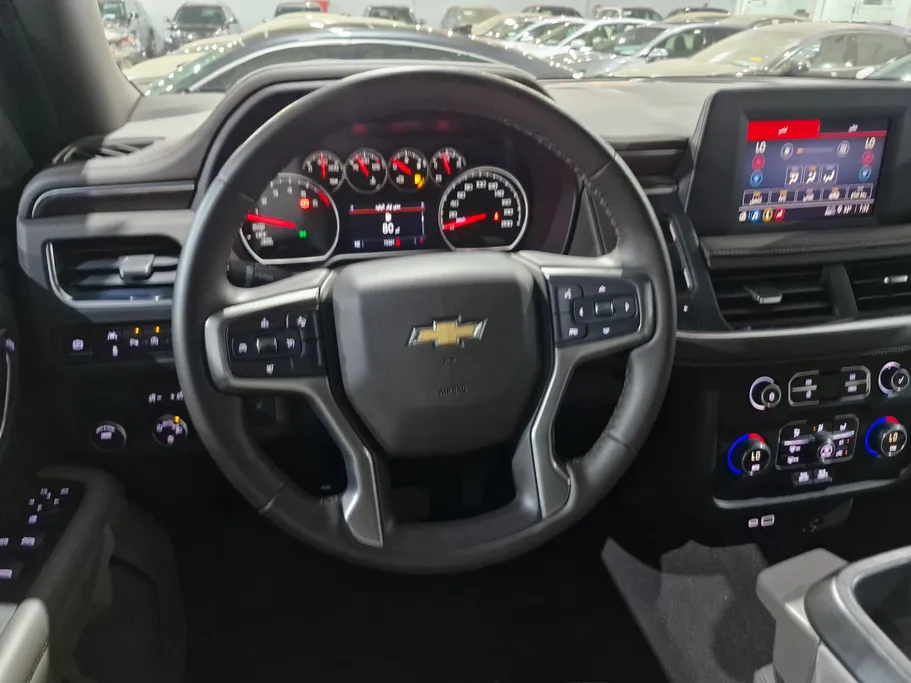 2023 Chevrolet Suburban LS 