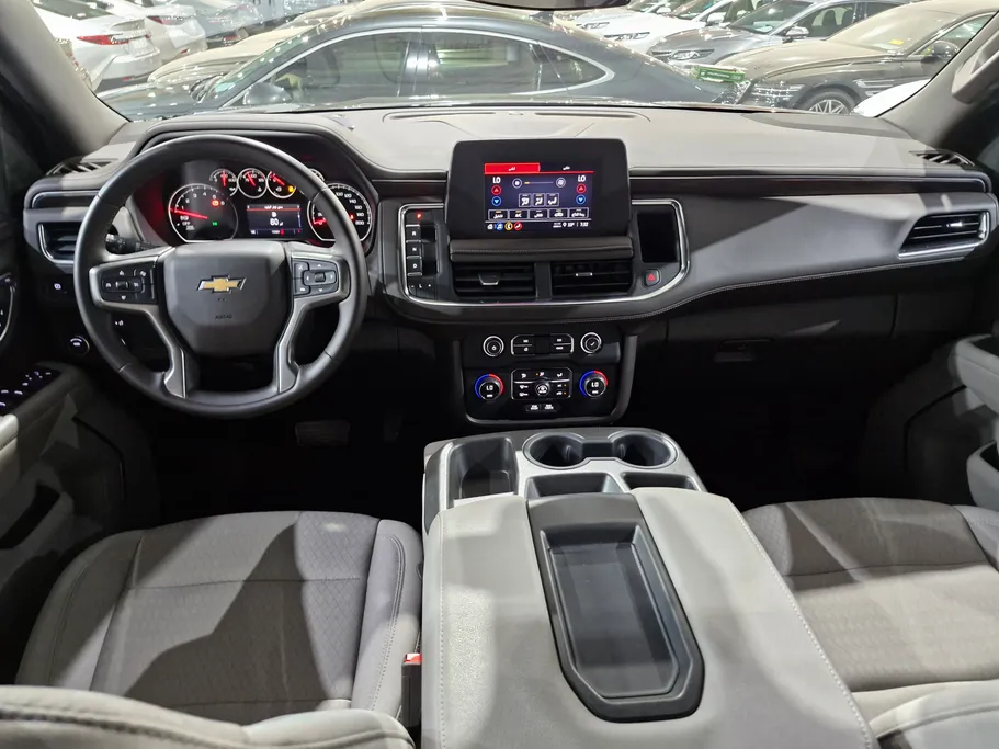 2023 Chevrolet Suburban LS 