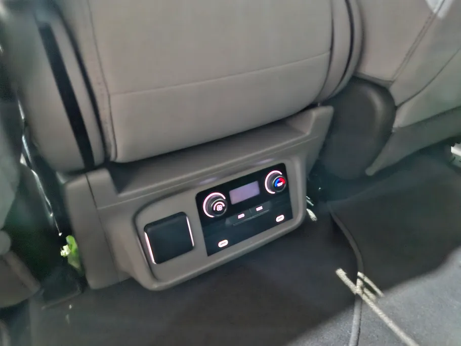 2023 Chevrolet Suburban LS 