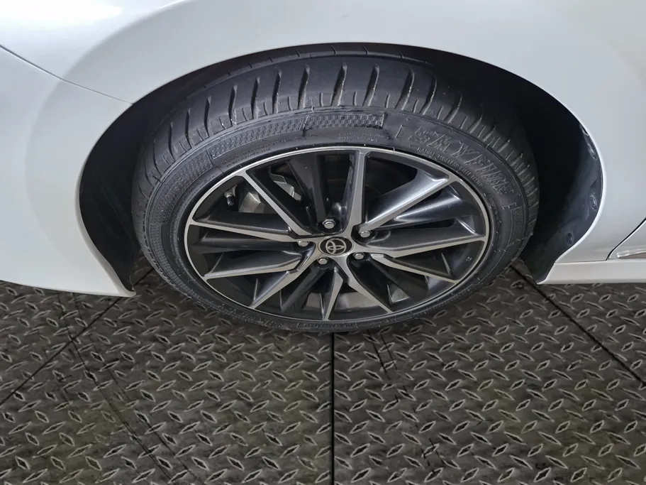 2024 Toyota Camry  GLE HEV  