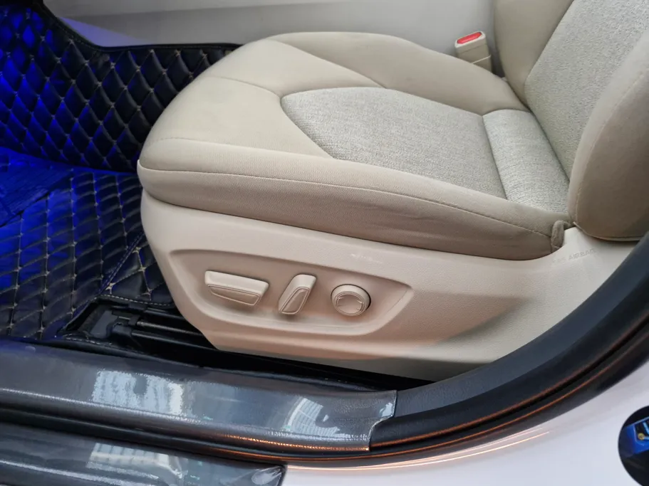 2024 Toyota Camry  GLE HEV  