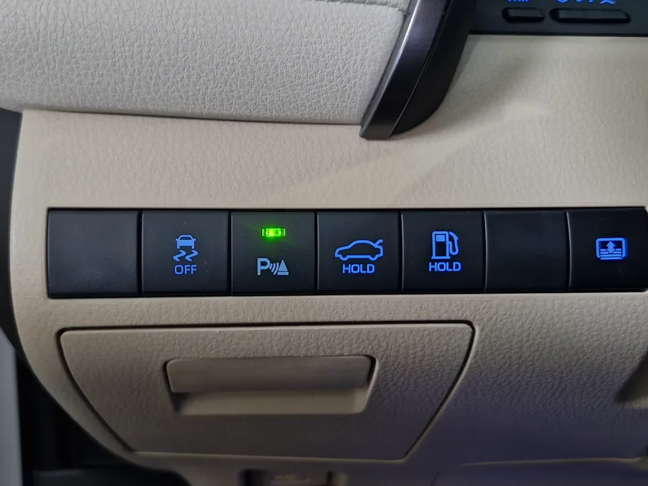 2024 Toyota Camry  GLE HEV  