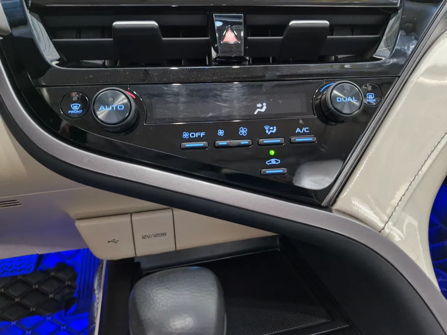 2024 Toyota Camry  GLE HEV  