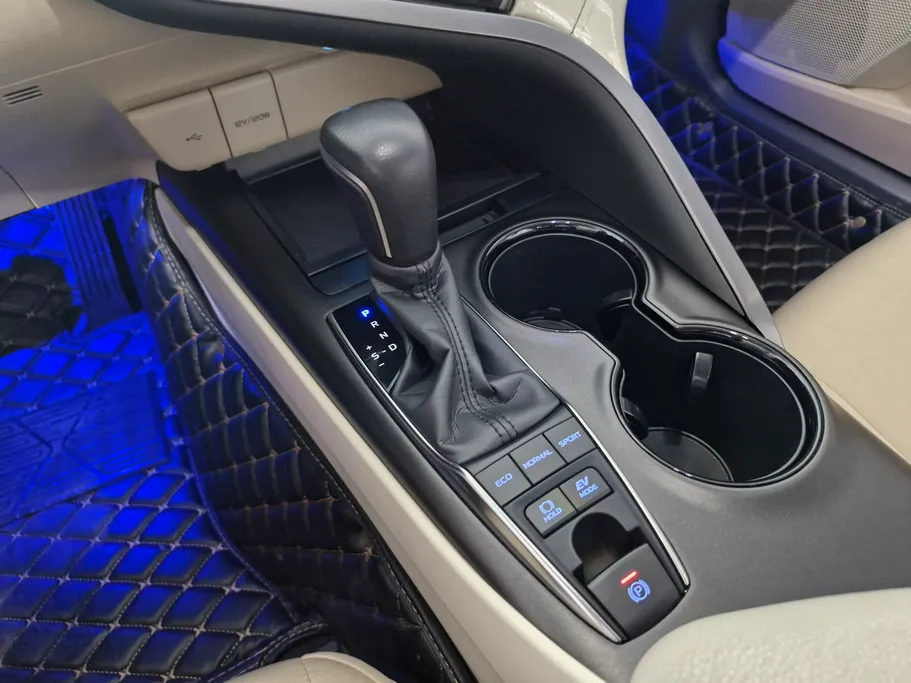 2024 Toyota Camry  GLE HEV  