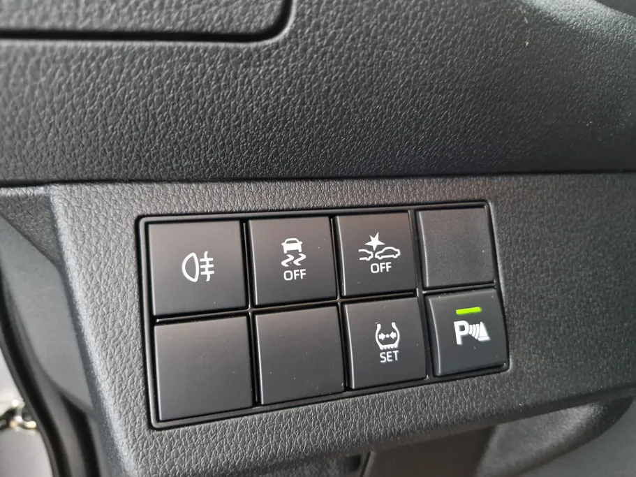 تويوتا يارس YX 2026 