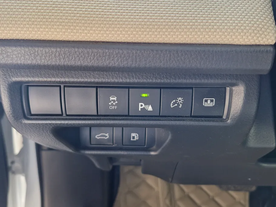 2025 Toyota Camry  E Plus HEV 