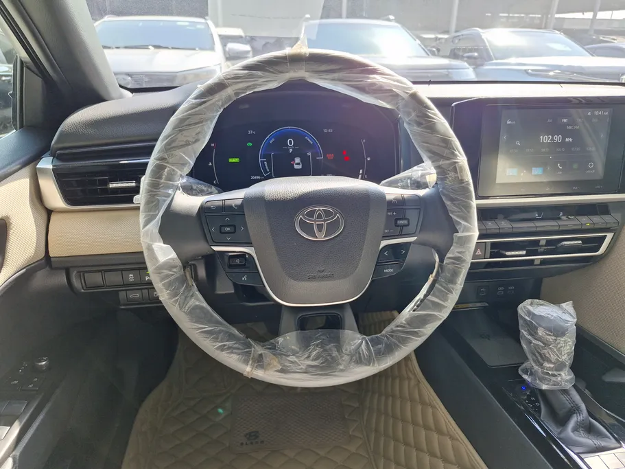 2025 Toyota Camry  E Plus HEV 