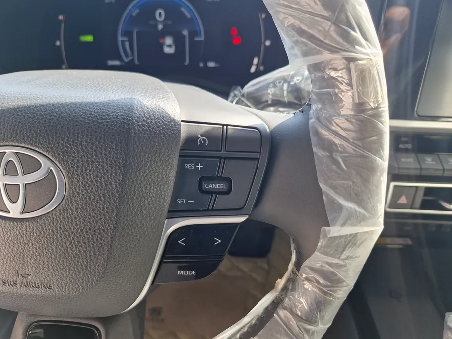 2025 Toyota Camry  E Plus HEV 