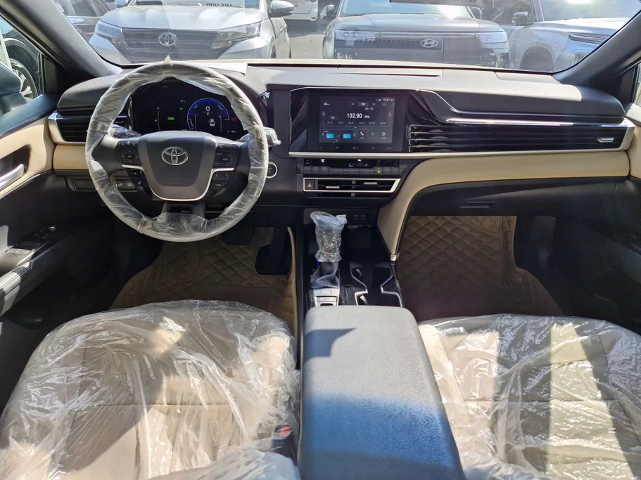 2025 Toyota Camry  E Plus HEV 