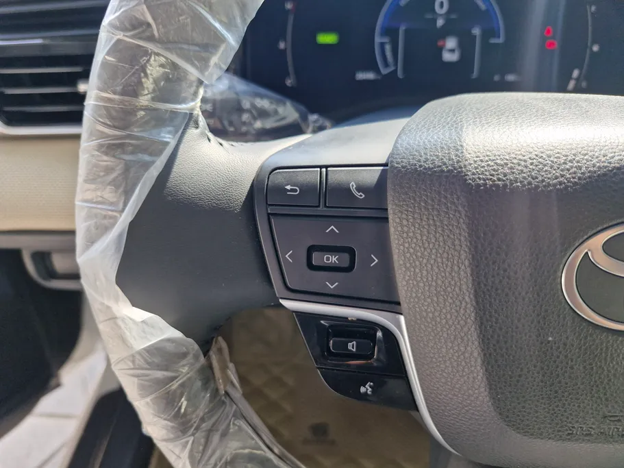 2025 Toyota Camry  E Plus HEV 