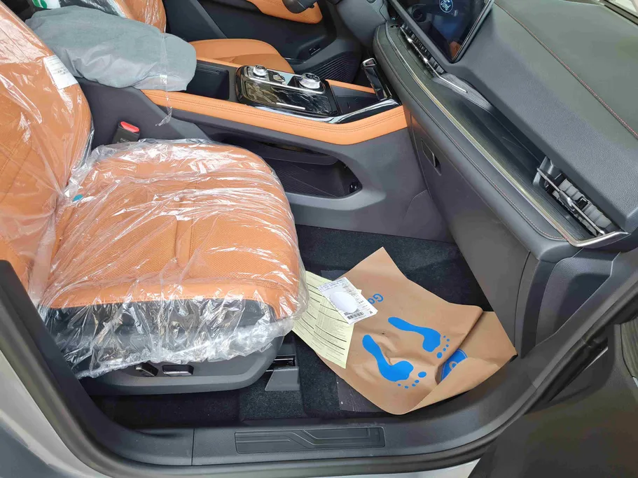 فورد تريتوري تيتانيوم 2026 