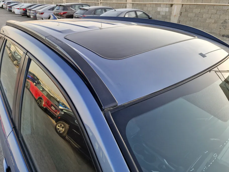 تويوتا كورولا كروس XLE HEV 2024 