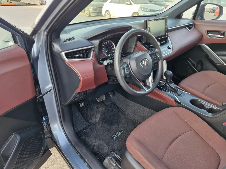 تويوتا كورولا كروس XLE HEV 2024 