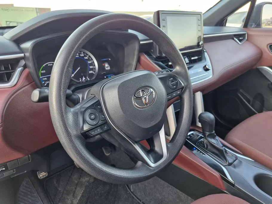 تويوتا كورولا كروس XLE HEV 2024 