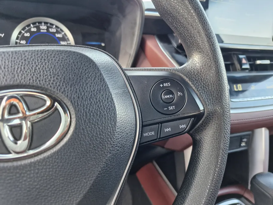 تويوتا كورولا كروس XLE HEV 2024 