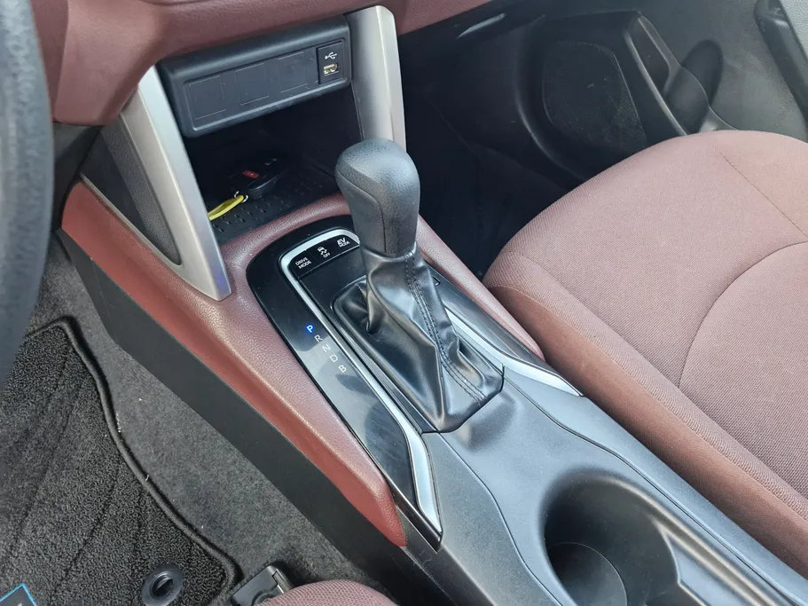 تويوتا كورولا كروس XLE HEV 2024 