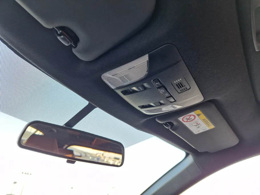 تويوتا كورولا كروس XLE HEV 2024 