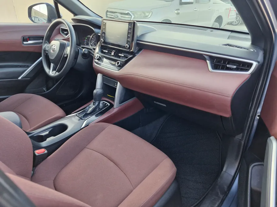 تويوتا كورولا كروس XLE HEV 2024 