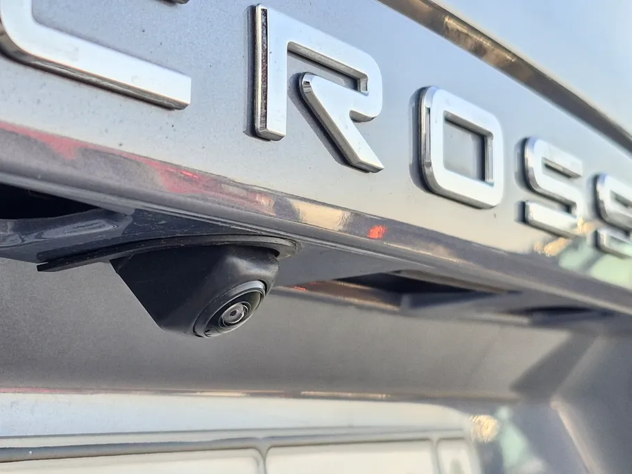 تويوتا كورولا كروس XLE HEV 2024 