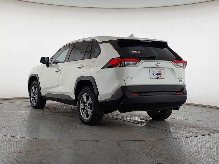 تويوتا راف فور LE 2022 