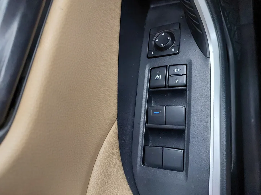 تويوتا راف فور LE 2022 