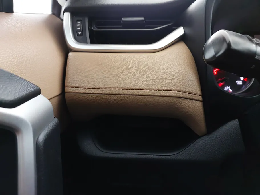 تويوتا راف فور LE 2022 