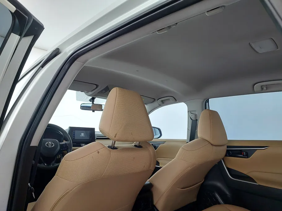 تويوتا راف فور LE 2022 