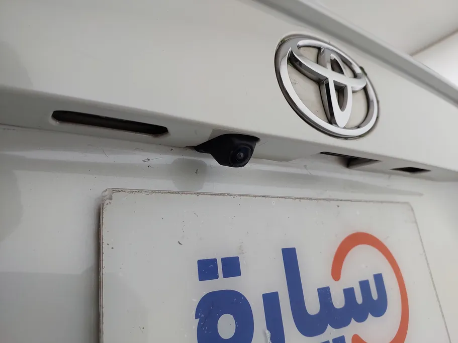 تويوتا راف فور LE 2022 