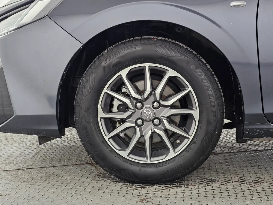 2024 Toyota Yaris  Y 