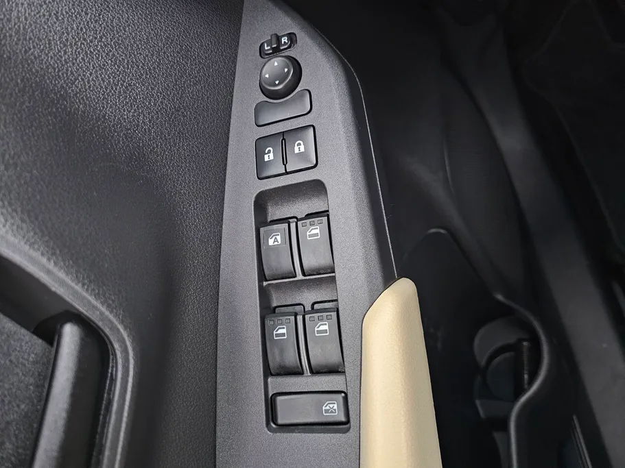 2024 Toyota Yaris  Y 