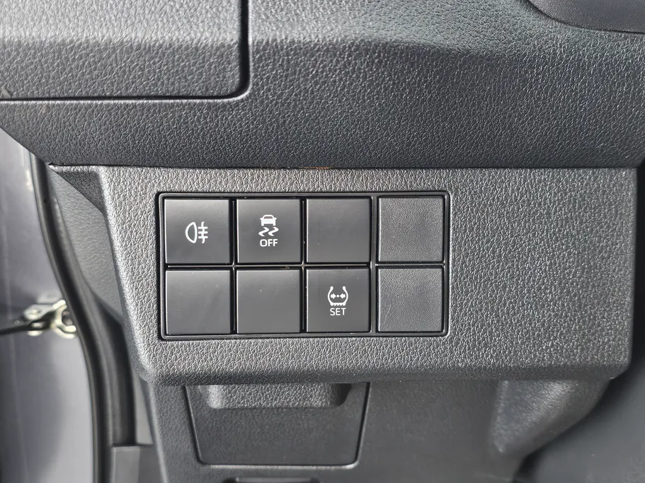 2024 Toyota Yaris  Y 