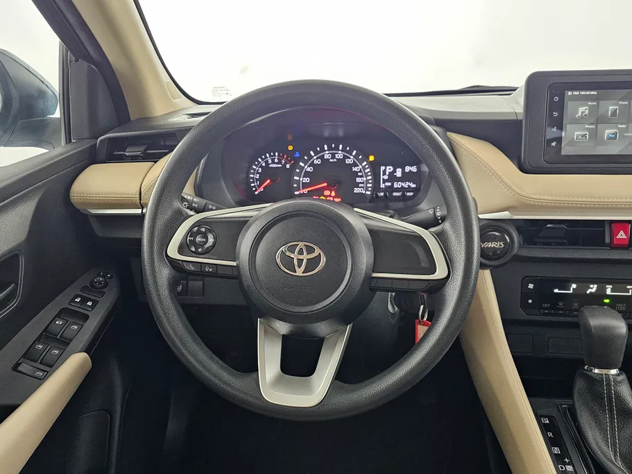 2024 Toyota Yaris  Y 