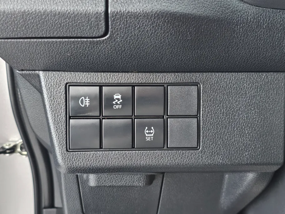 2023 Toyota Yaris  Y 