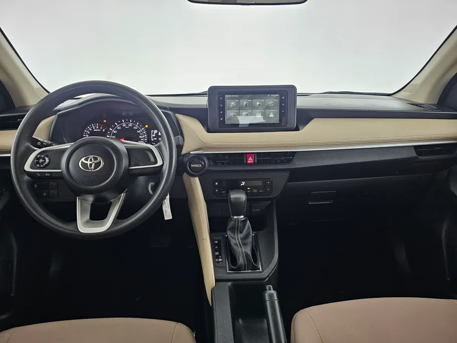 2023 Toyota Yaris  Y 