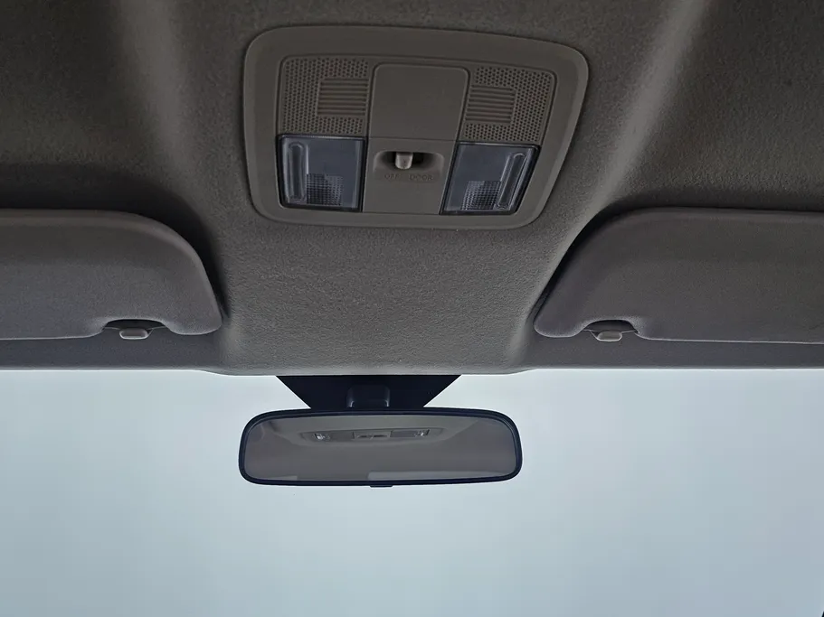 2023 Toyota Yaris  Y 