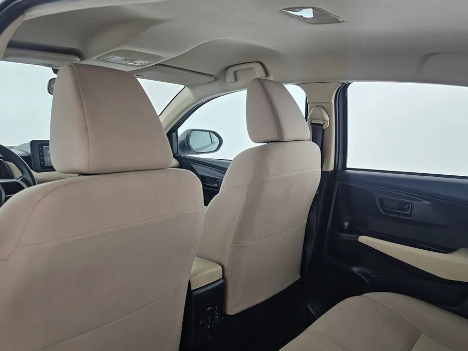 2023 Toyota Yaris  Y 