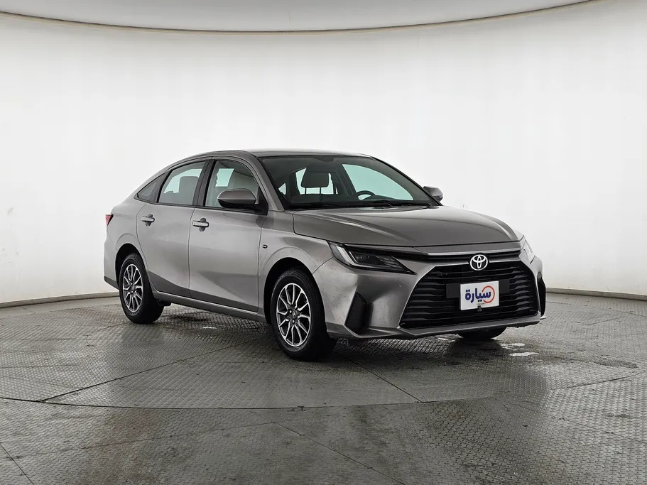 2023 Toyota Yaris  Y 
