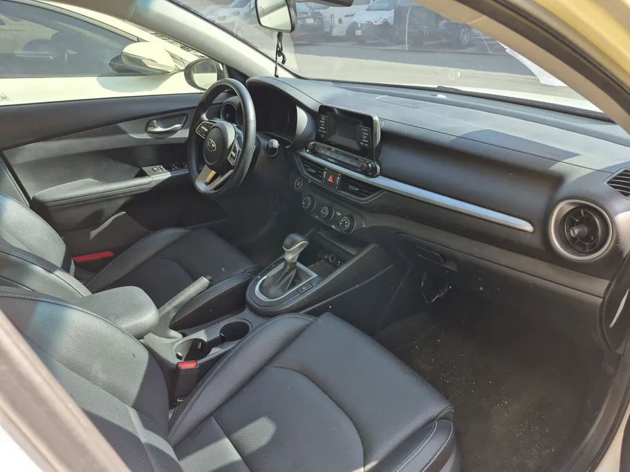 كيا K3 ال اكس 2021 