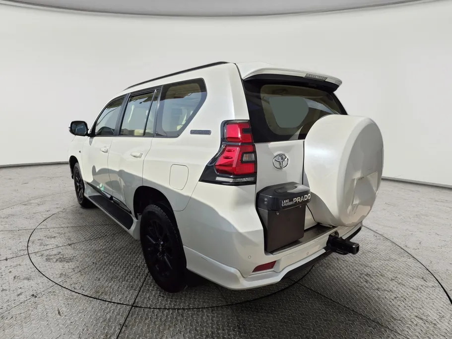 تويوتا برادو VX1 2021 