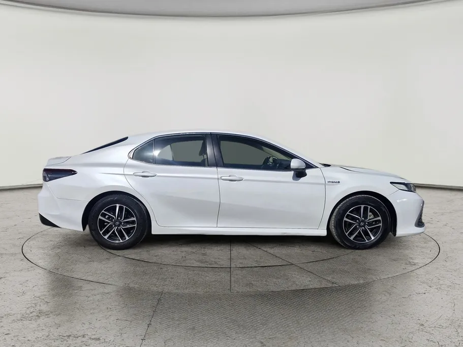 2021 Toyota Camry  LE HEV 